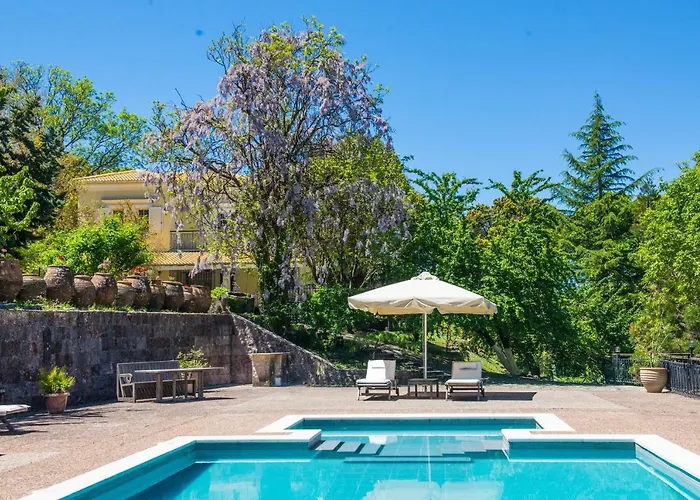 Arete Excellence Apartments, Petaleia