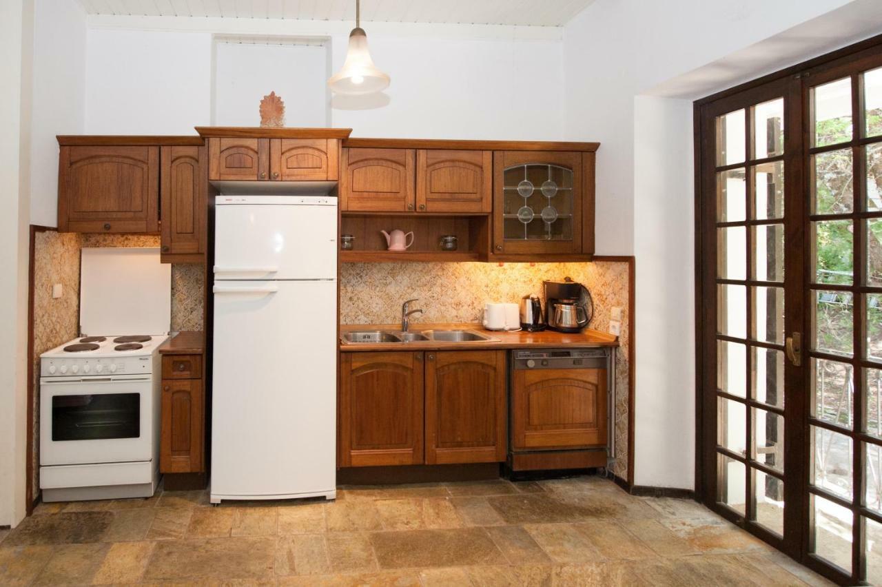 Arete Excellence Apartments, *